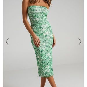 ShowPo 	
BRUNETTA STRAPLESS MESH MIDI DRESS IN GREEN FURNISHING FLORALS
